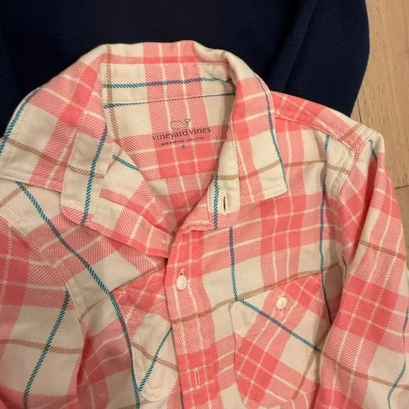 Boys size 6 vineyard vines dress up bundle quarter zip button downs - Picture 4 of 5